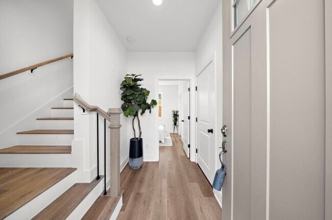 Foto del edificio - 835 Elkhart St