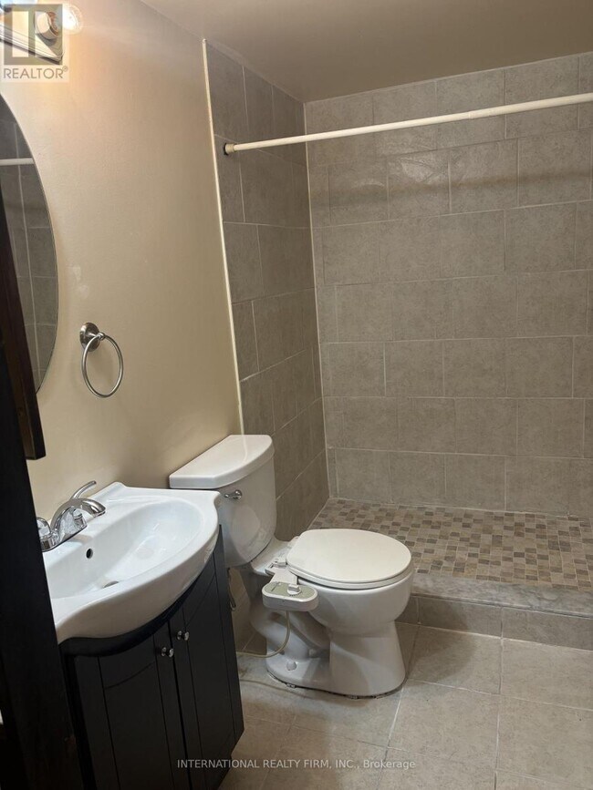 Photo du bâtiment - 397 Centre St E