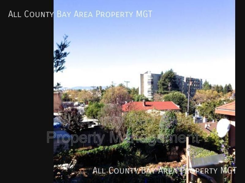 Foto del edificio - 2011 Crosby Ave