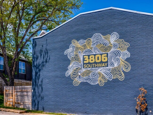 Foto del edificio - 3806 Southway Dr