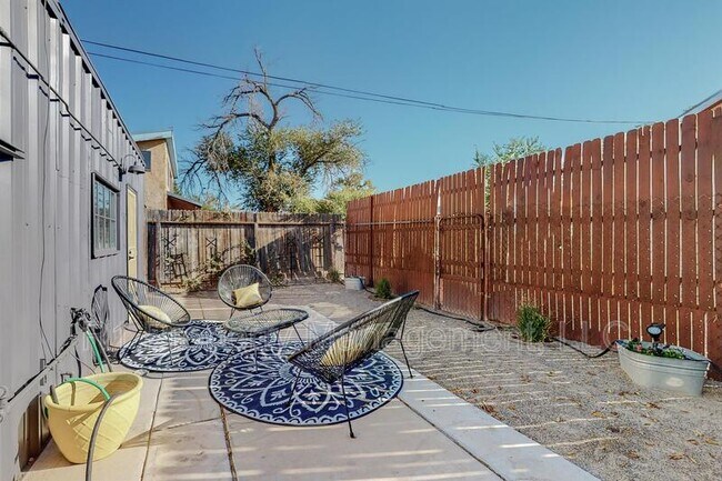 Foto del edificio - 2419 Lead Ave SE