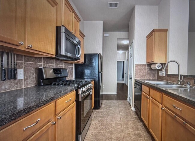 Foto del edificio - 20239 Goss Hollow Ln