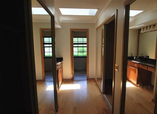 Building Photo - 6350 Parson Brown Dr