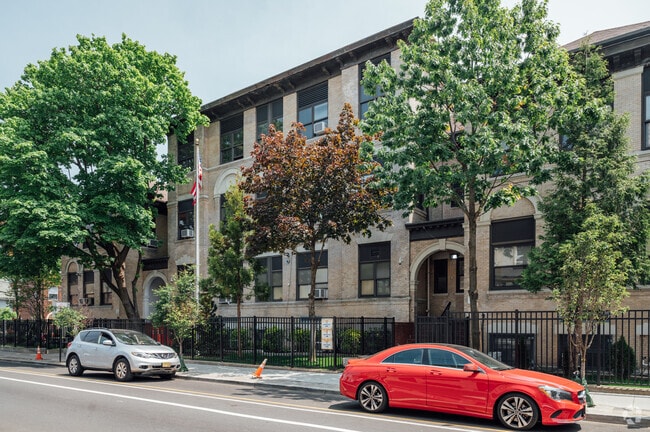 Jefferson Elementary School is in the heart of Union City and sits right off 38th Street.