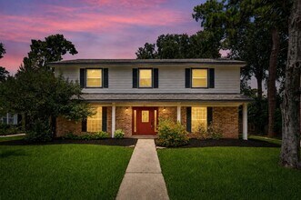 Building Photo - 811 Thicket Ln
