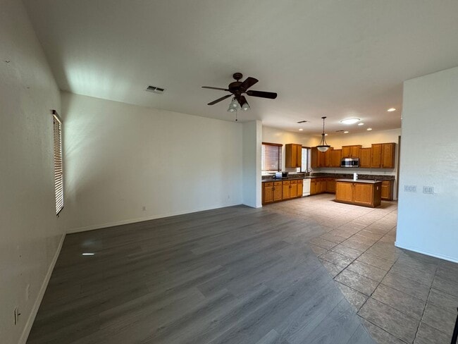 Foto del edificio - 4BD / 3BA Chandler Home for Rent!