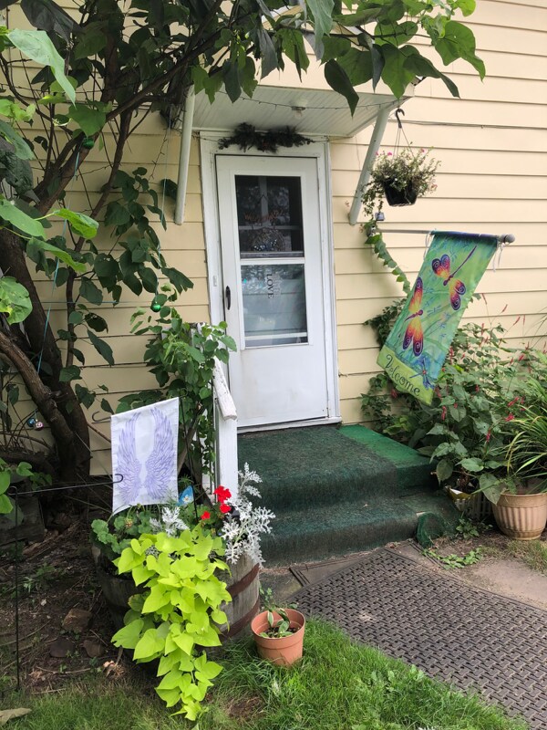 1273 Queen St, Southington, CT 06489 Room for Rent in Southington, CT