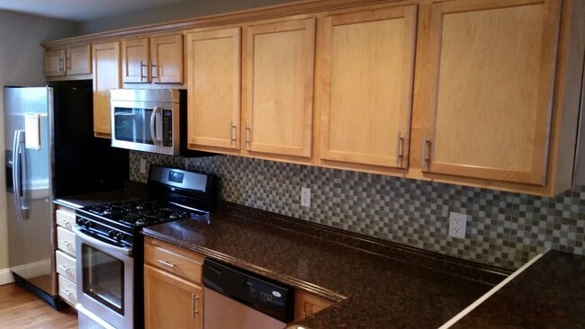 Photo - Charming 3 Bedroom Reno In South Side. Ope... House