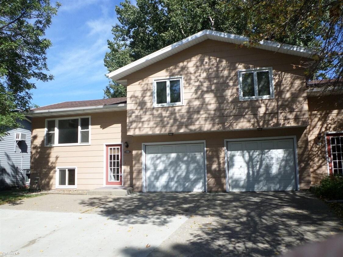 Primary Photo - 130 E Denver Ave