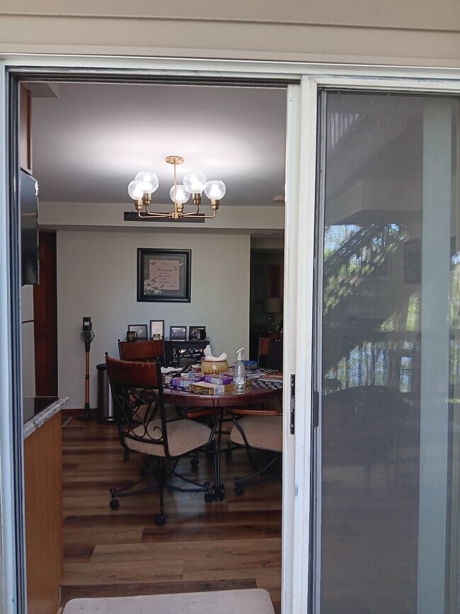 Foto del edificio - 530 Beacon Point Ln