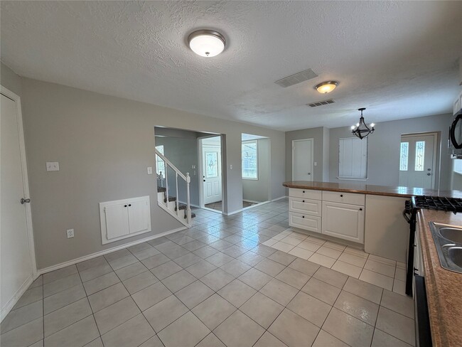 Building Photo - 615 Texas St