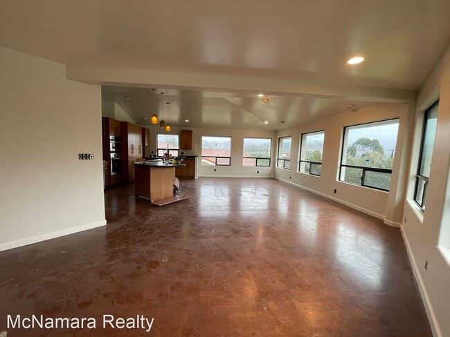 Building Photo - 5 br, 3.5 bath House - 143 Cerro Court