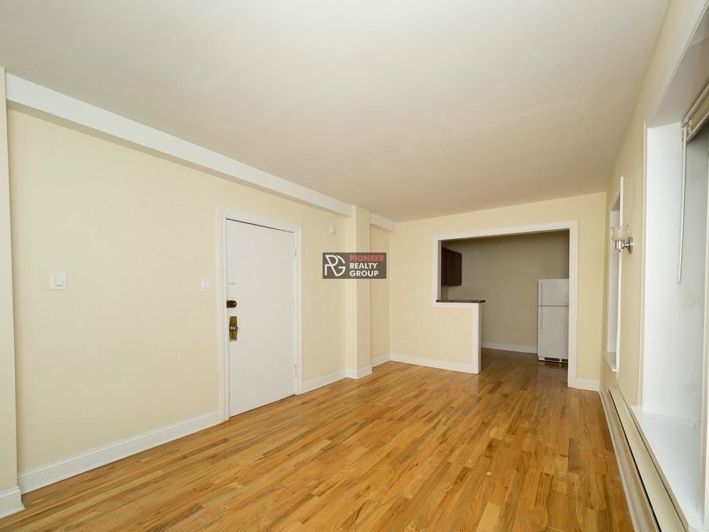 Foto principal - 1347 N Dearborn St
