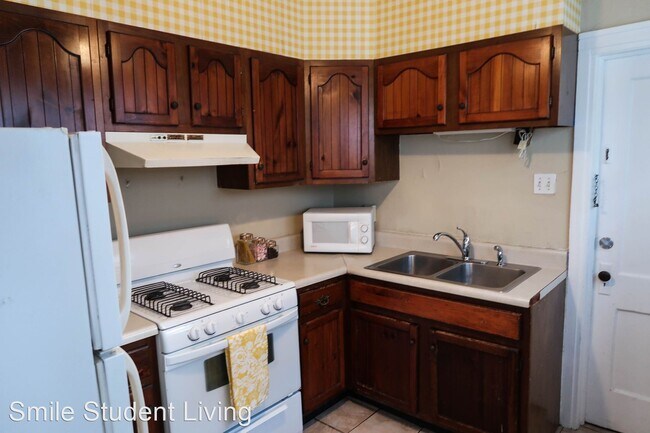 Building Photo - 2 br, 1 bath Room For Rent - 602 S. Lincoln