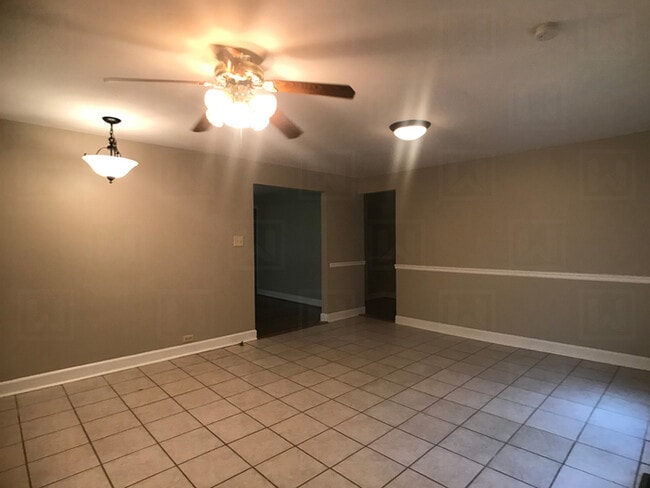 Building Photo - 224 Grainger Dr