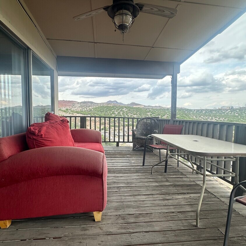 Building Photo - 158 Milton Ave