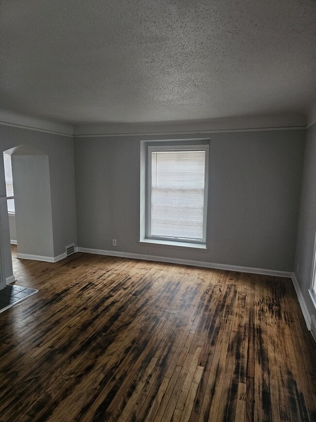 Building Photo - 5766 Bluehill St