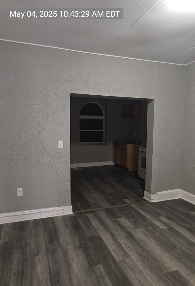 Foto del edificio - 2246 Sidney Ave