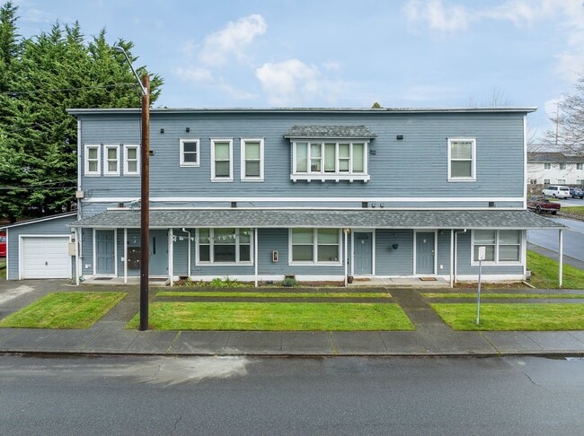 Building Photo - Charming Newly Updated Spacious 1 Bed! Sec...