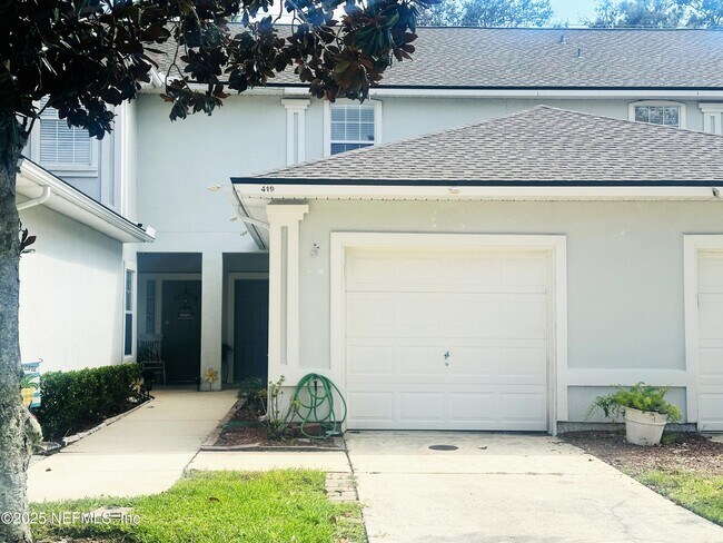 Foto del edificio - 419 Southern Branch Ln