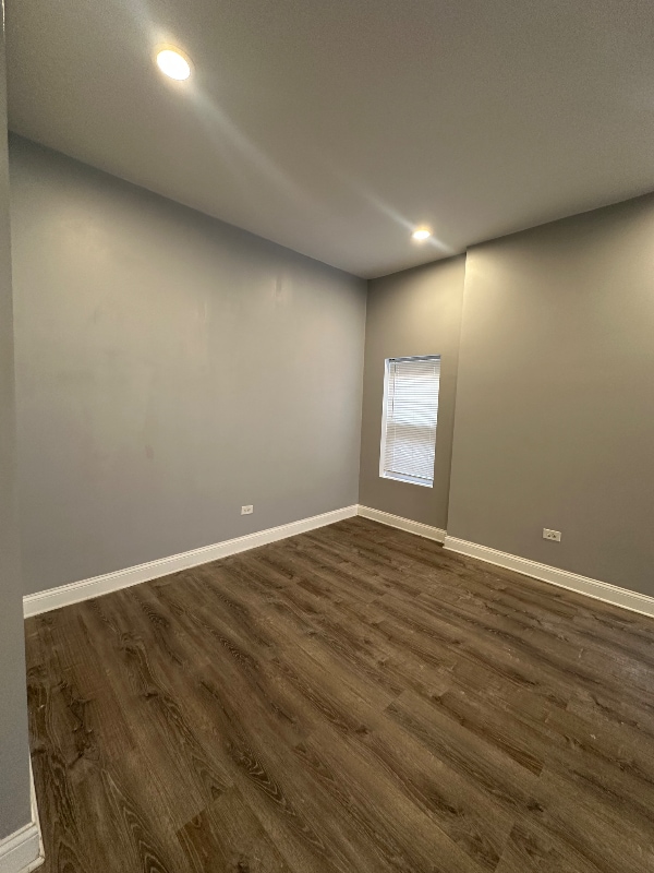 Foto del edificio - 7627 S Lowe Ave