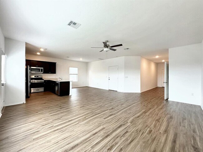 Building Photo - 6017 Lofgren Cv