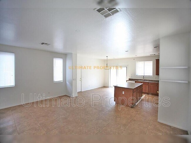 Building Photo - 9387 W Cordes Rd