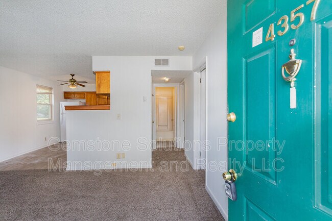 Building Photo - 4357 Central Valley Dr