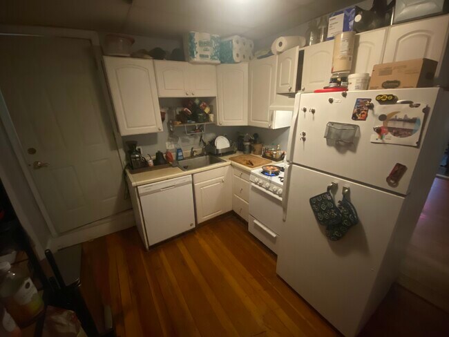 Foto del edificio - 16 Alberta Ter