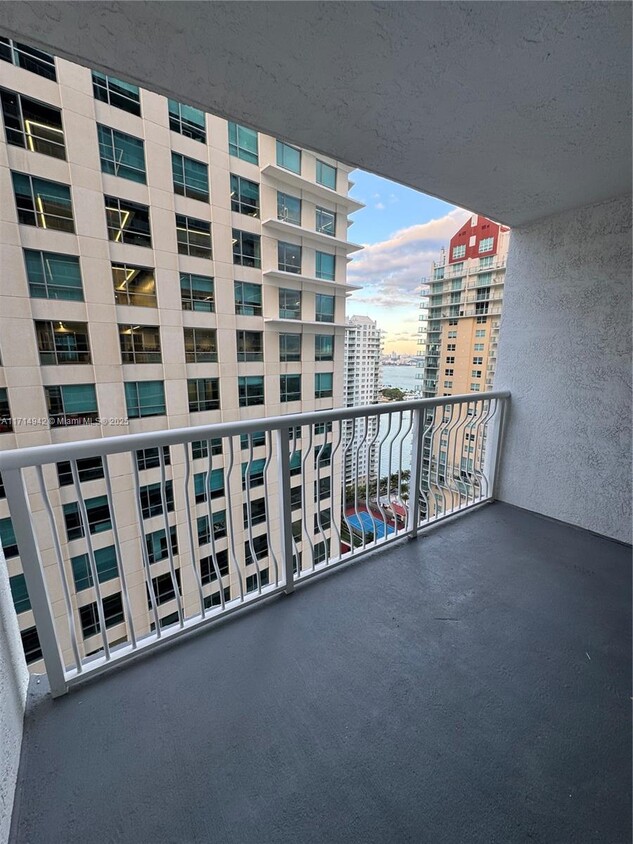 Foto principal - 1200 Brickell Bay Dr