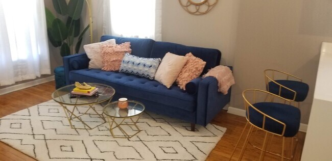 Foto del edificio - 537 N Ashland Ave