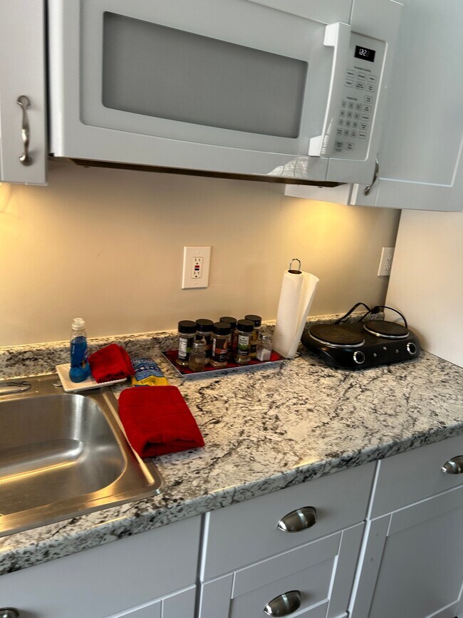 Foto del edificio - 1428 Springdell Cir