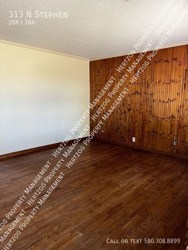 Foto del edificio - 313 N Stephen-
