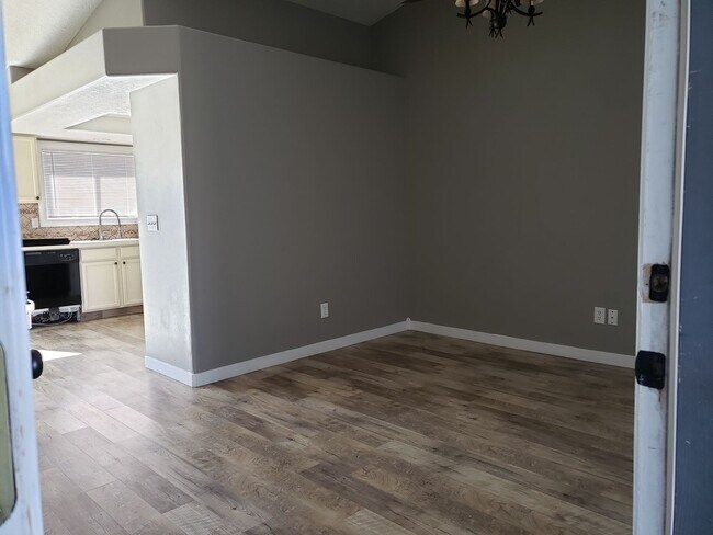 Foto del edificio - 3 Bed 2.5 Bath House