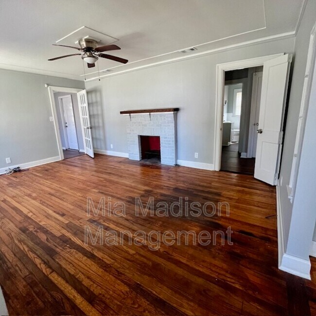 Foto del edificio - 2215 Alabama Ave
