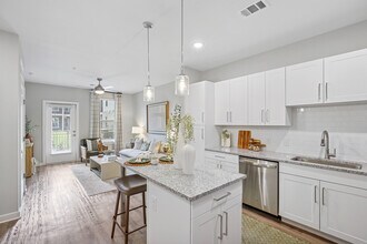 Building Photo - Oak Grove Vista