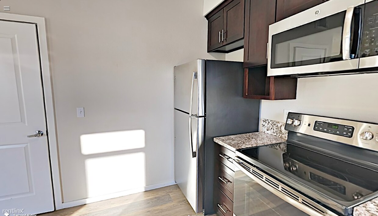 Foto principal - 6601 Folsom Blvd