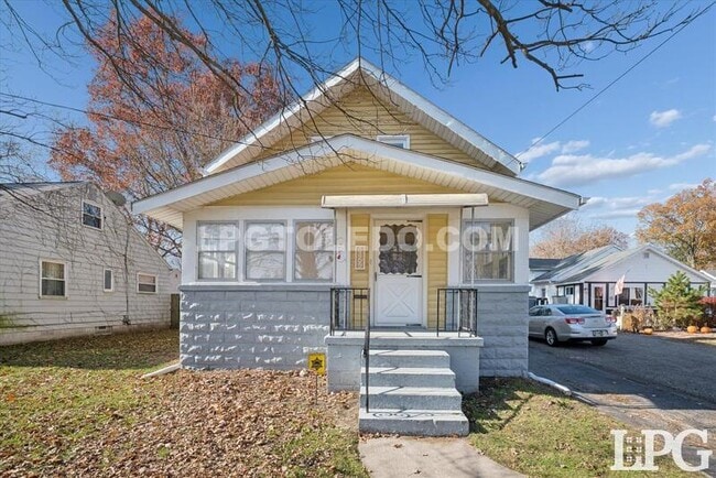 Building Photo - 5455 Douglas Rd