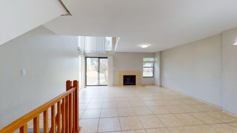 Primary Photo - 440 W Rockrimmon Blvd