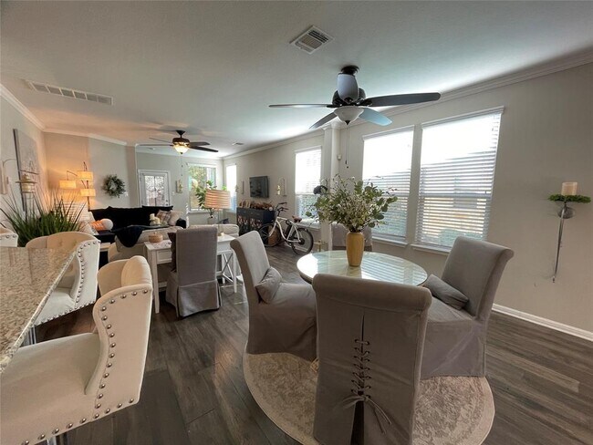 Foto del edificio - 9416 Solana Vista Loop