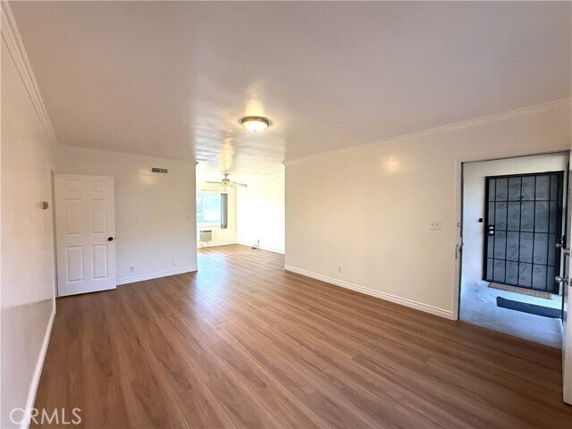 Foto del edificio - 665 S Lake Ave