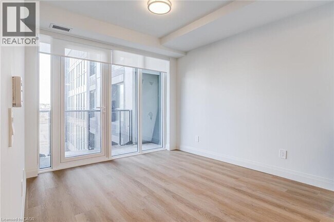 Photo du bâtiment - 1333 Weber St E