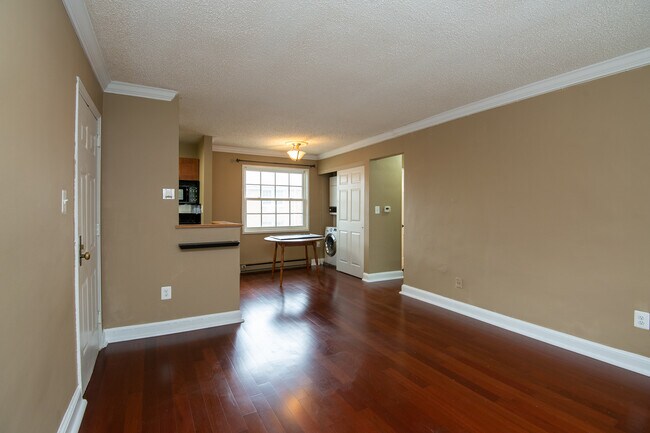 Foto del edificio - 1732 W Abingdon Dr