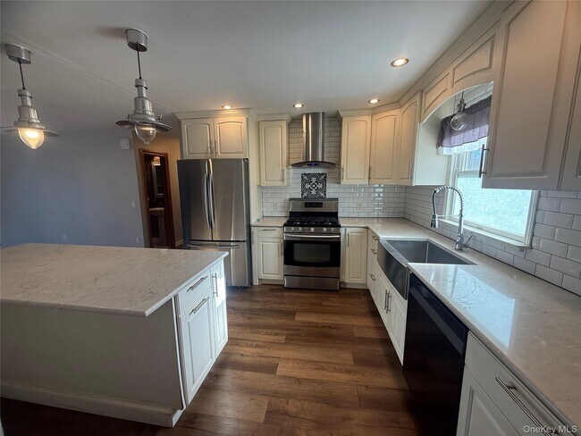 Foto del edificio - 630 Ingraham Ln