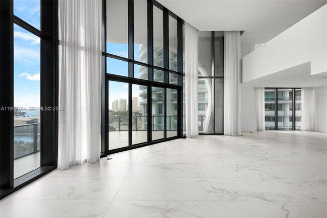 Building Photo - 1000 Biscayne Blvd