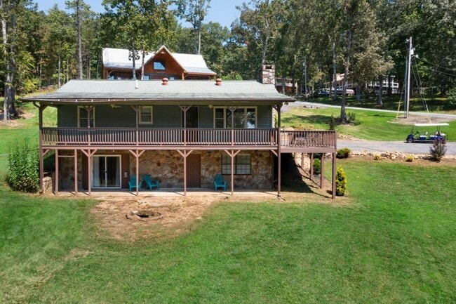 Building Photo - 568 Prince Dr