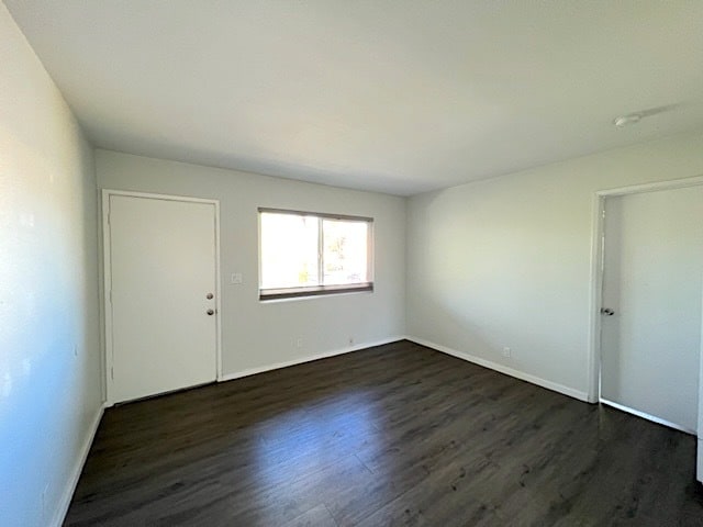 Living room - 212 E 8th St