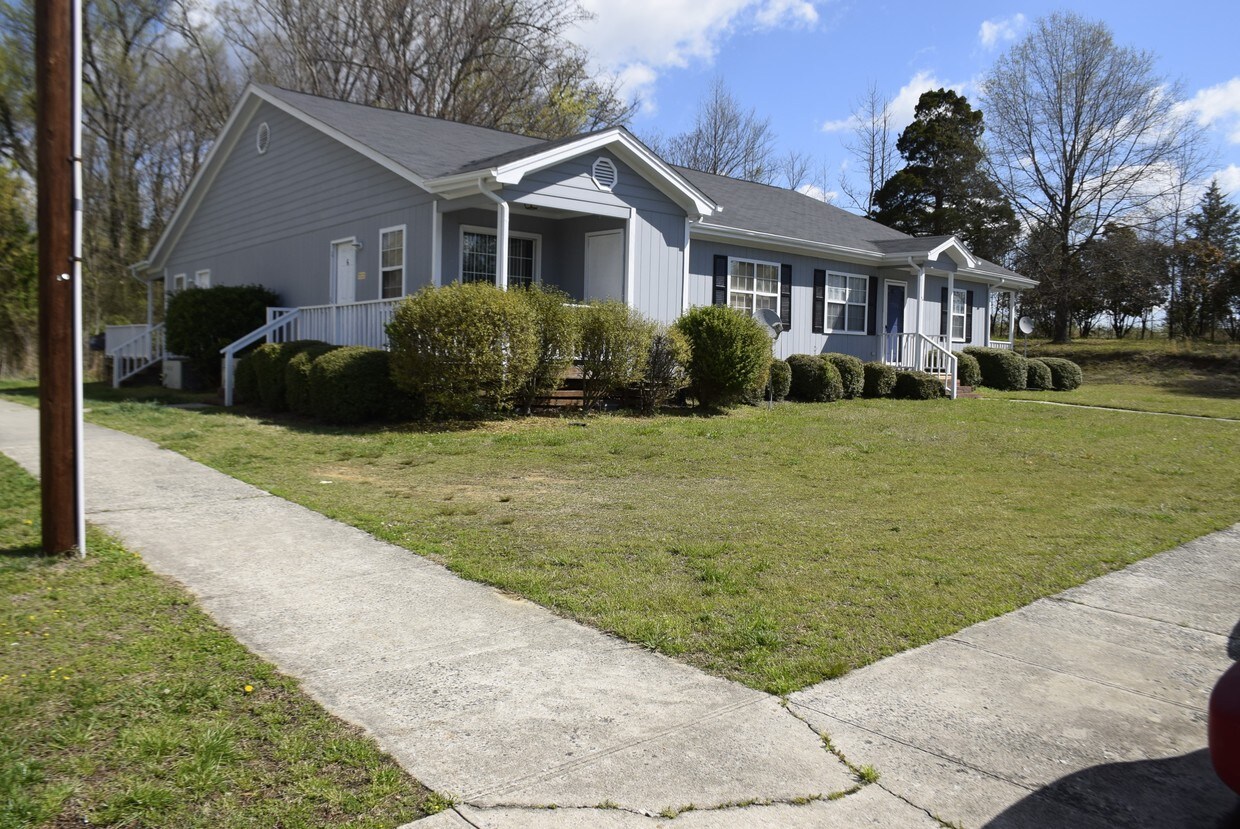 Primary Photo - Baldwin Road Apartments