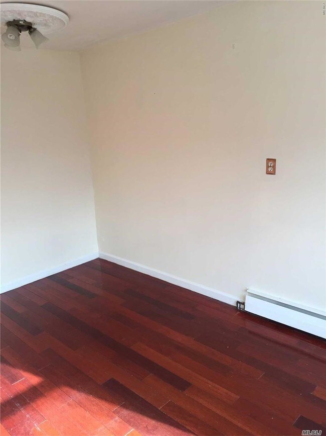 Foto del edificio - 144-21 28th Ave