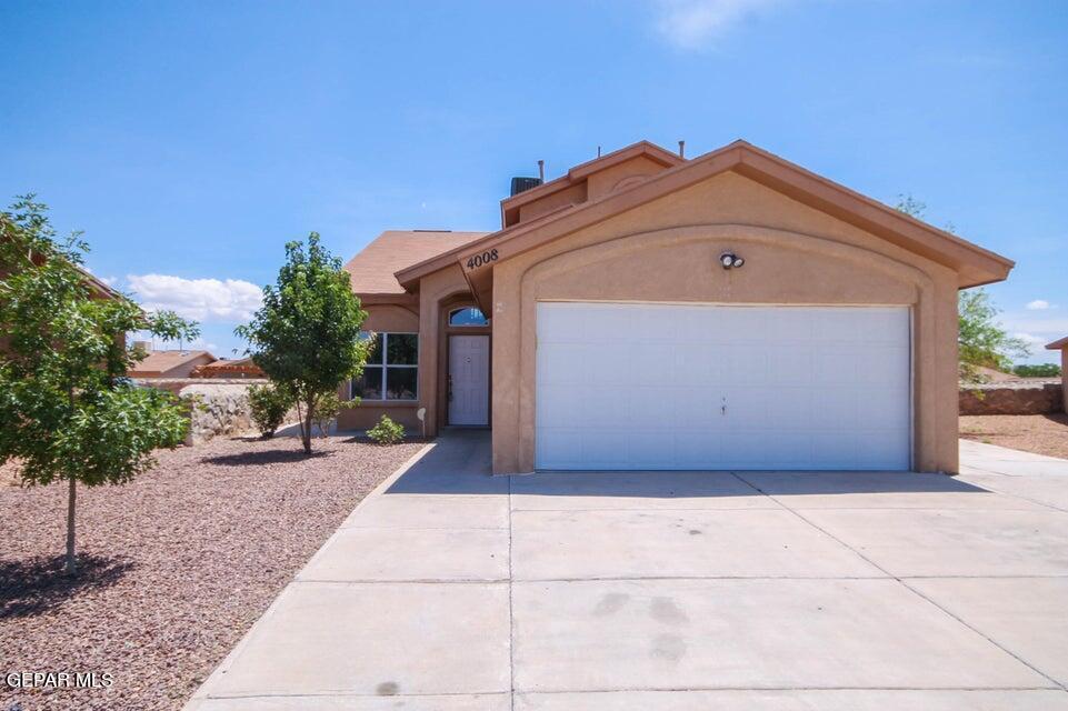 Foto principal - 4008 Tierra Inez Pl